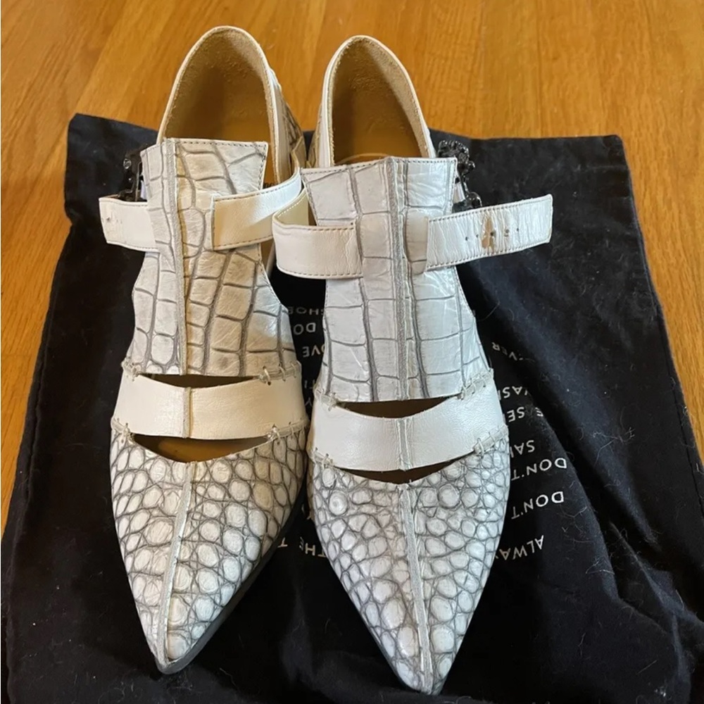 John Fluevog Truth Alisha White Croc sz 8